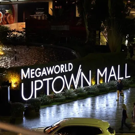 Uptown Bgc Views - Spacious 1Br - Sofabed - Washer