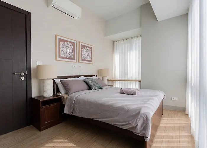 Uptown Bgc Views - Spacious 1br - Sofabed - Washer * Manila