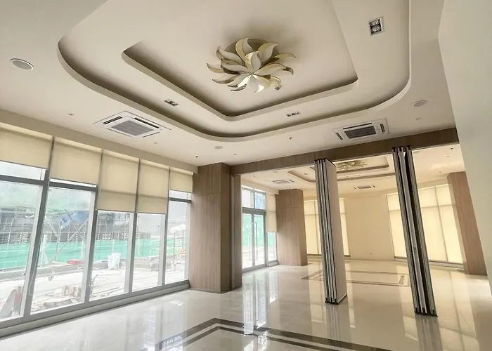 Uptown Bgc Views - Spacious 1br - Sofabed - Washer Apartahotel *