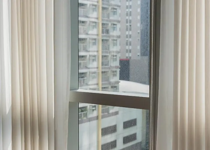 Uptown Bgc Views - Spacious 1br - Sofabed - Washer *