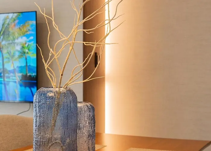Uptown Bgc Views - Spacious 1br - Sofabed - Washer Aparthotel Manila