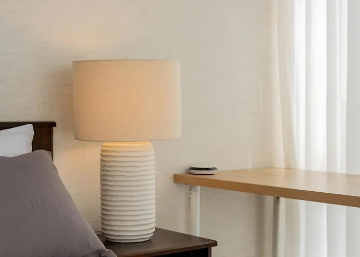 Uptown Bgc Views - Spacious 1br - Sofabed - Washer * Manila
