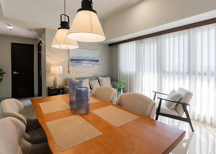 Uptown Bgc Views - Spacious 1br - Sofabed - Washer Apartahotel Manila